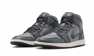 Nike Air Jordan 1 Mid ‘Distressed Smoke Grey’